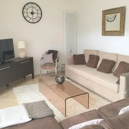 Bourdet Orange Villa